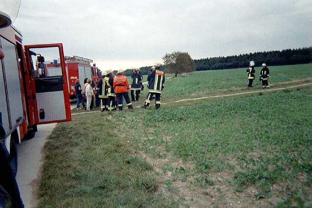 ff-einsatz-strohballen-steinfischbach-2002_02.jpg
