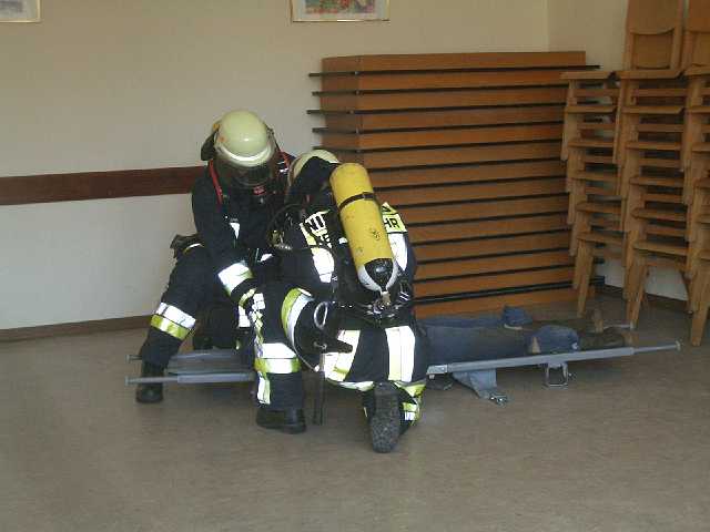 ff-ueb-atemschutz-2004_22.JPG