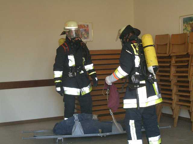 ff-ueb-atemschutz-2004_25.JPG