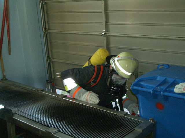 ff-ueb-atemschutz-2004_45.JPG