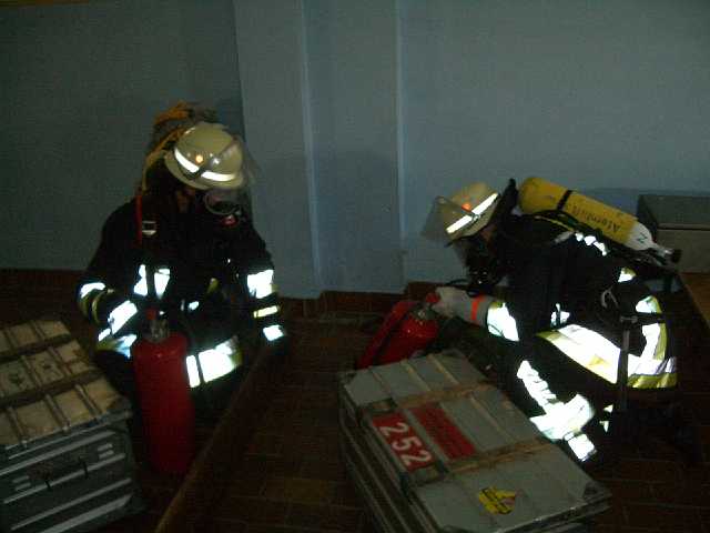 ff-ueb-atemschutz-2004_47.JPG