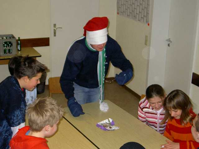 jf-weihnachtsfeier-2004_08.JPG