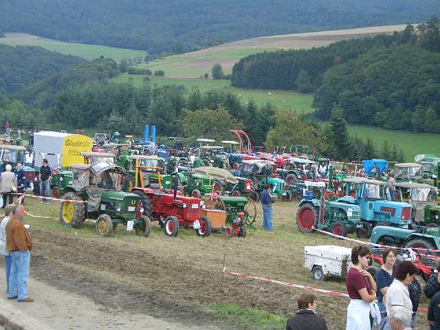 Schleppertreffen-2004_27.JPG